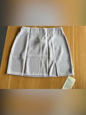 Lululemon Womens Softstreme High Rise Mini Skirt in Lavender Frost NWT